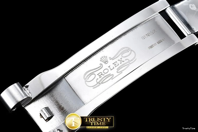 0203 RDD0206C – DayDate Trendsetting 670